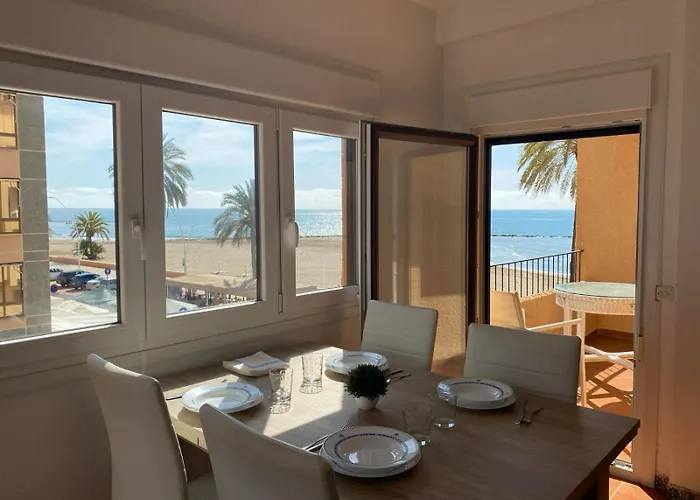 Apartamento frente al Mediterraneo