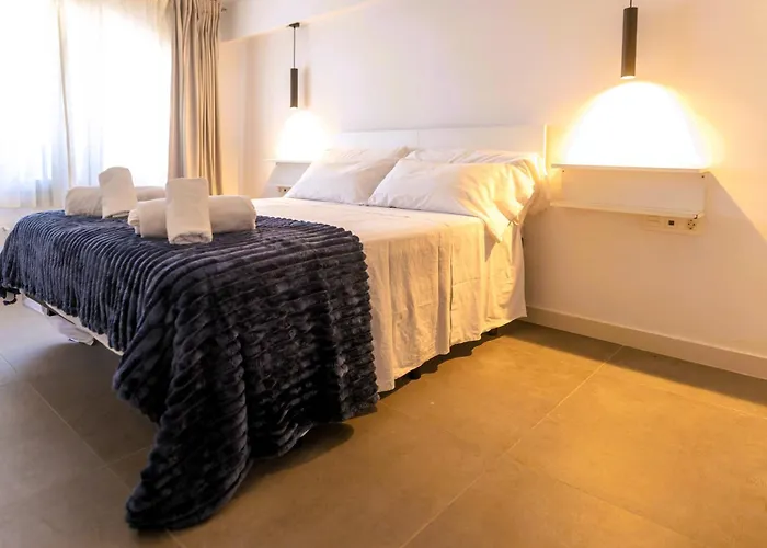 Suitur Beachfront Apartment Roc De Sant Gaieta