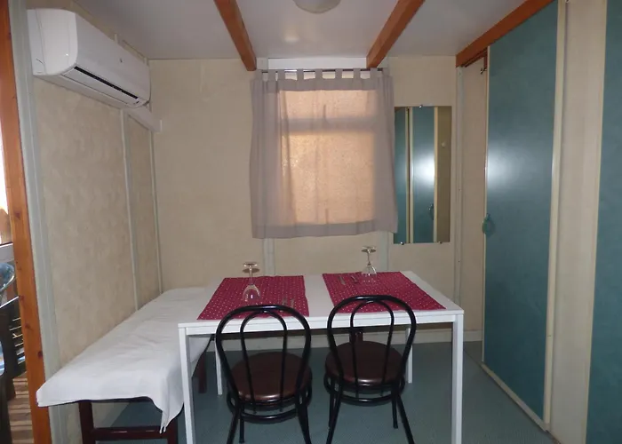 Camping Barraquetes
