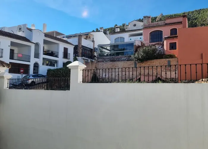 Luxurious Holiday Home In Benahavis
