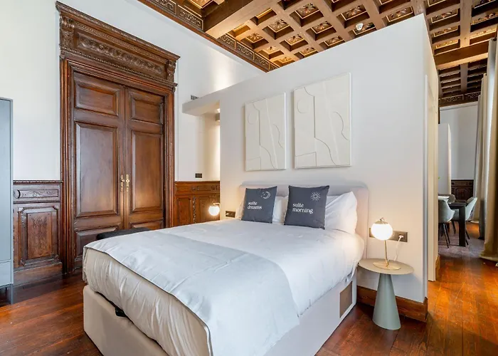Limehome Vitoria Palacio de los Álava-Velasco