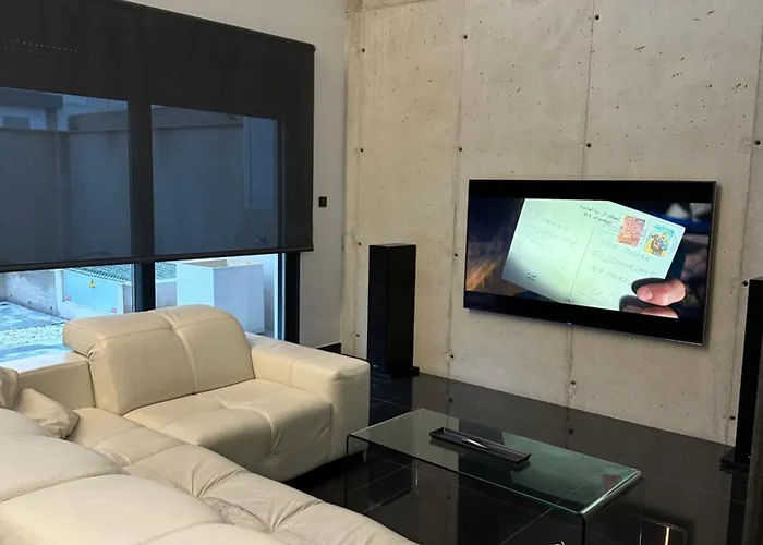 Casa Bulevar - Exclusiva casa muy moderna en zona tranquila