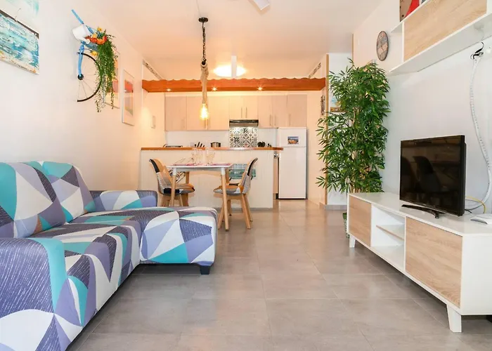 Agustina - Casa adosada en Riumar con jardín, barbacoa y cerca del mar - Deltavacaciones