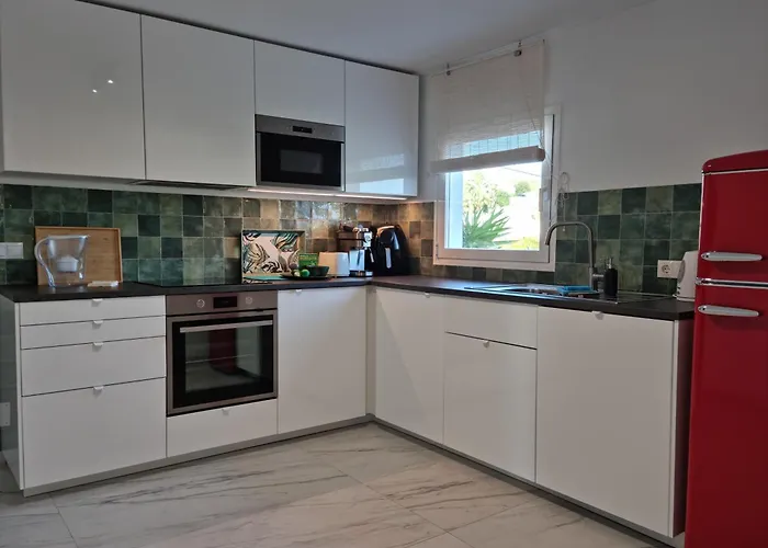 Meerblick Villa Mit Terrasse, Pool Und Kostenlosen Wlan Neu Renoviert
