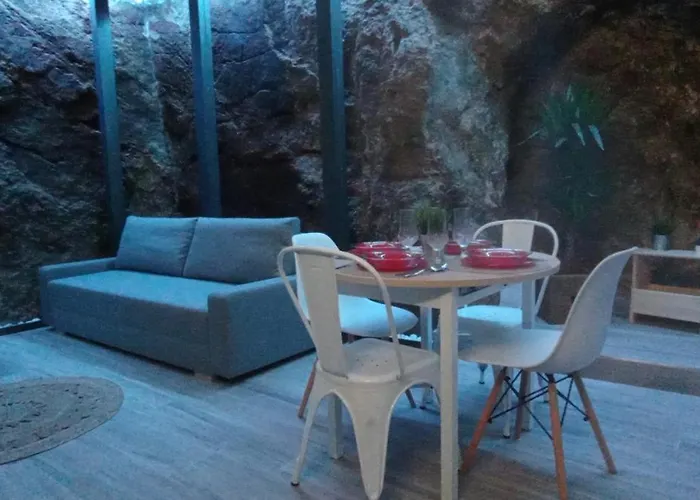 El susurro del tajo La gruta