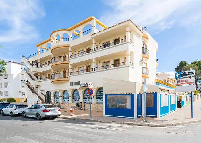 Villamartin Apartment. Excellent Location For Golfers, Cyclists And Hikers