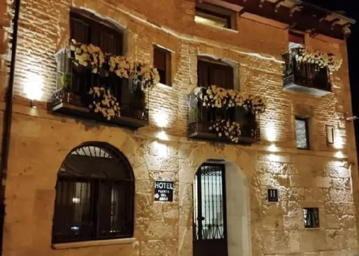 Hotel Puerta del Arco