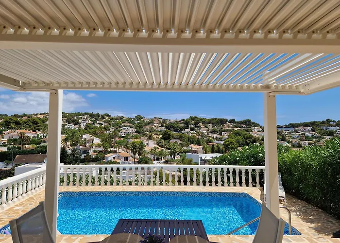 Renovierte Villa Mit Privatem Pool Fusslaeufig Zum Meer
