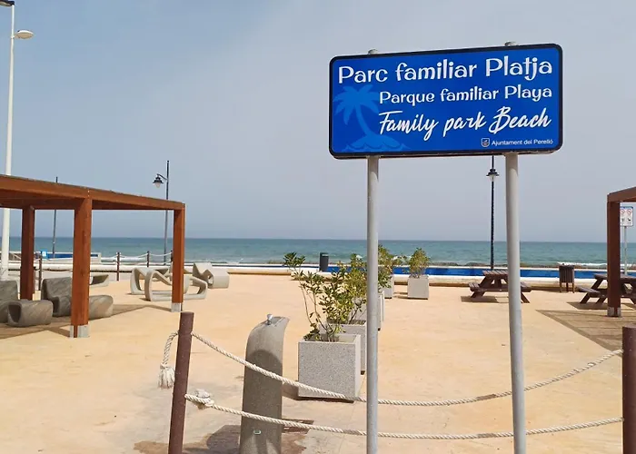 Adosado/casa con terraza y buhardilla. Playa El Perelló