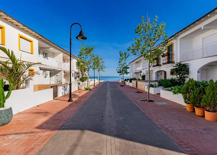 La Familia Beach Houses La Cala