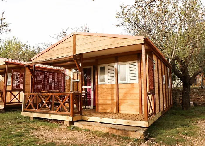 Camping Castillo De Loarre