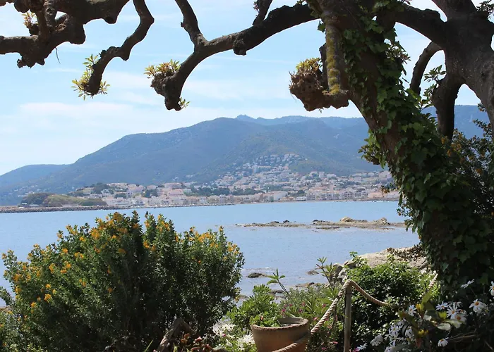 Stunning Sea Views From Luxury 4 Bed Apartment Close To Beach At Cap Ras