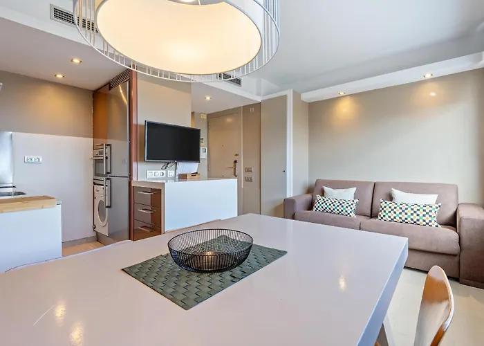 Hauzify I Apartaments La Martina