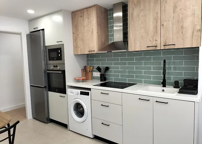 3 Bed Flat - Sleeps 5 - Wifi