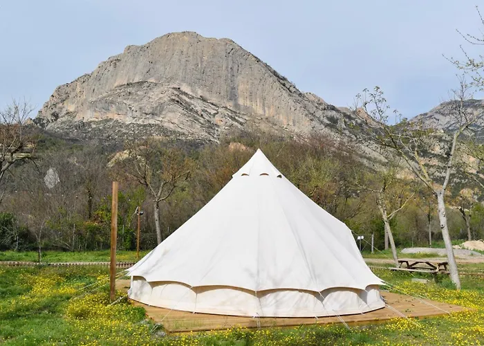 Camping Oliana