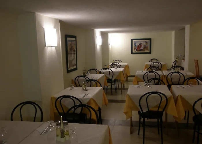 Hotel Mayna