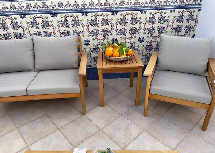 Casa Azahar Centrally Located 2 Bedroom Apartment