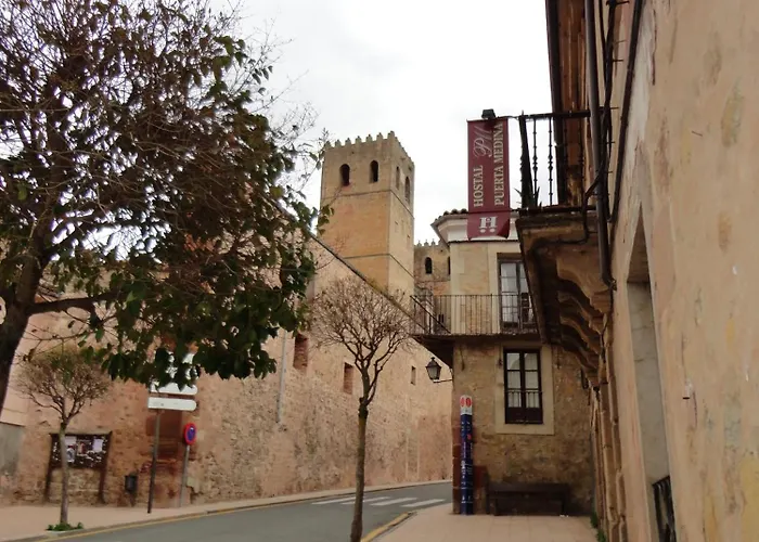 Hostal Puerta Medina