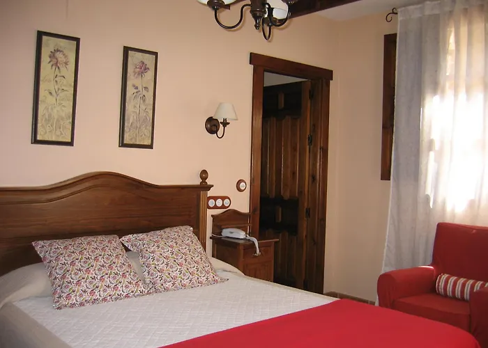 Hotel de Montaña Cueva Ahumada