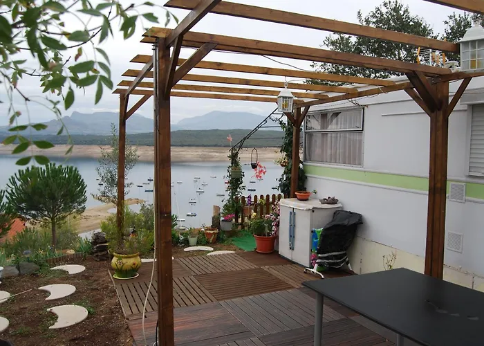 Camping De Cervera De Buitrago