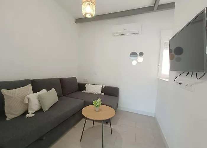 Los Santos 1 Suites, playa a 1 min, 1 Hab, WiFi y Aire acondicionado