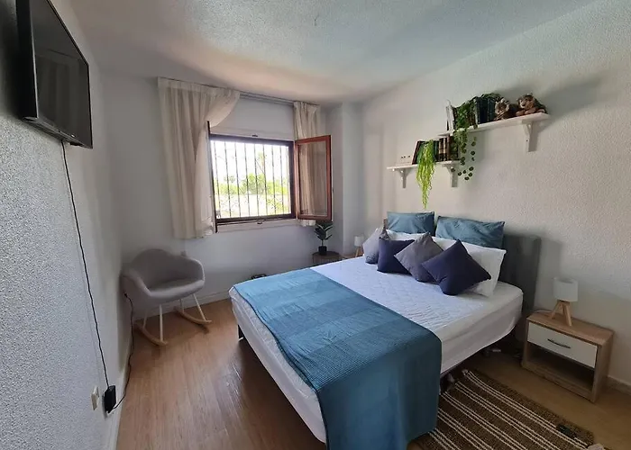 Nice And Cozy Flat With Pool Next To The Beach