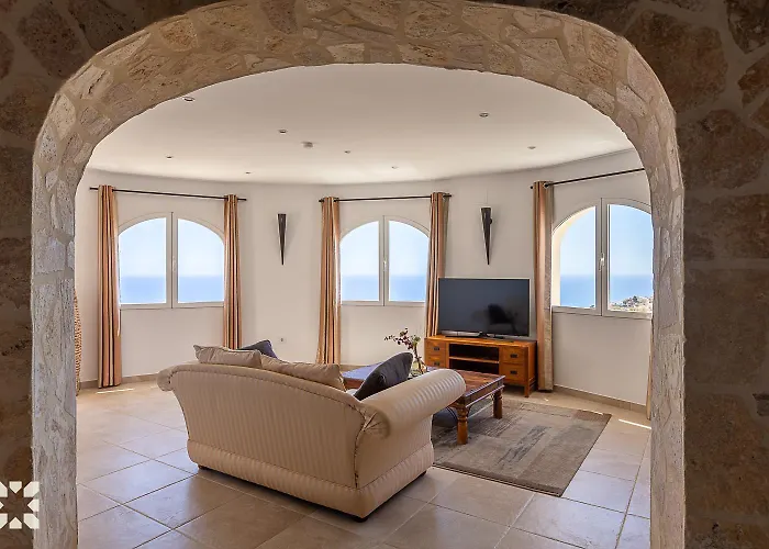 Villa Costa del Cielo by Abahana Villas