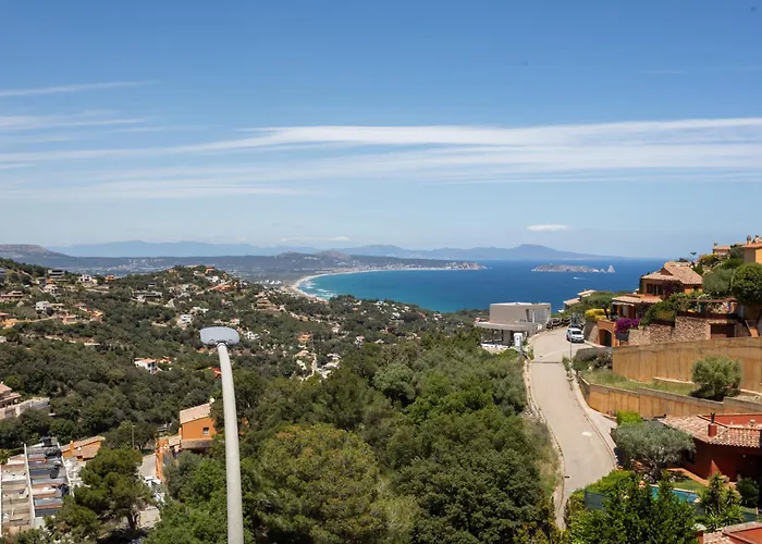 Caseta de Begur céntrica y con vistas