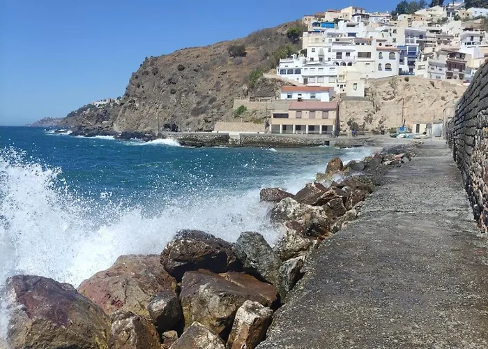 Casa en Salobreña, La Caleta, a 200m de la playa con garaje privado