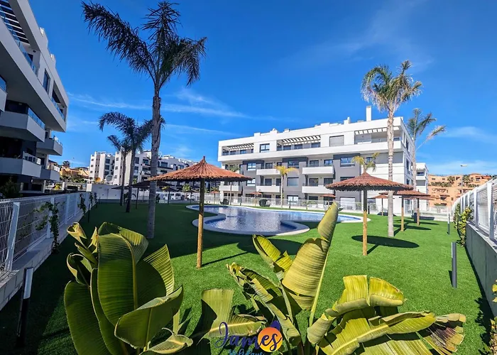 Stylish Penthouse With Pool & Solarium Vm40