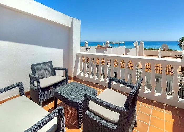 3 Bedroom Nice Home In Manilva