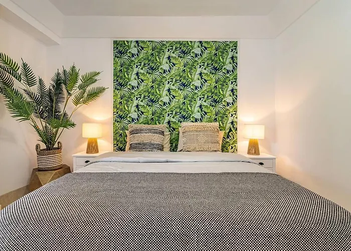 Stunning Tropical Oasis 3Br, Pool And Water Views