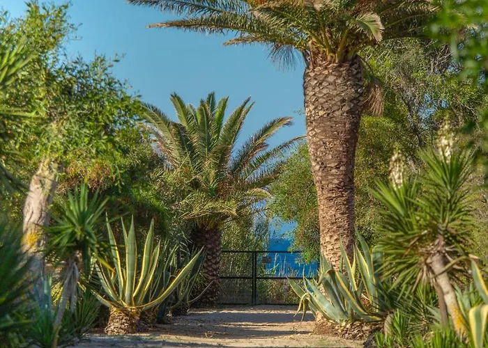 Casara Cinco - Hermosa Casa con Vista al Mar y Acceso Privado a la Playa