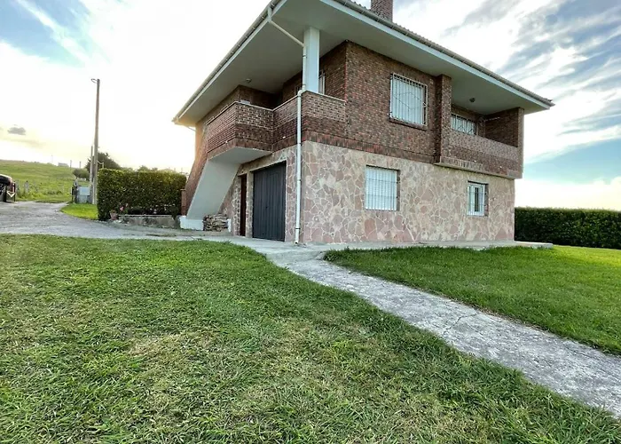 Chalet En Playa Robayera