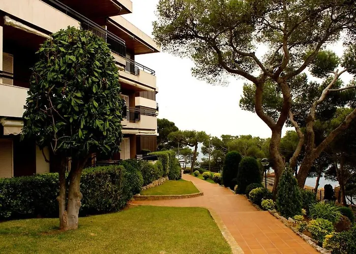 Beach Apartment Overseeing The Sea