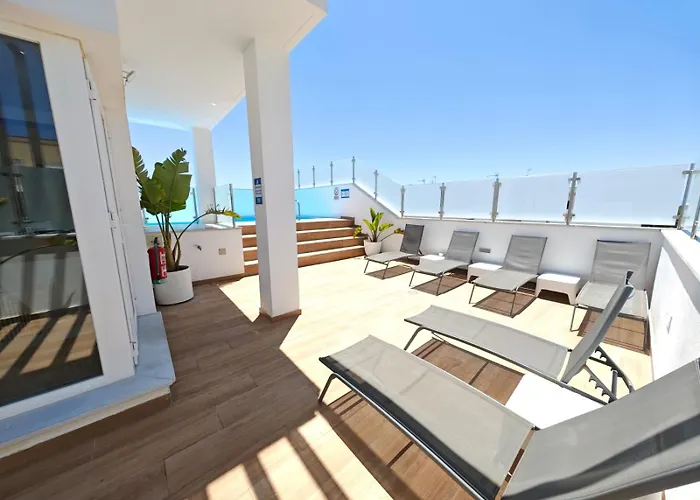 Apartamento a estrenar en Planta Primera C con piscina