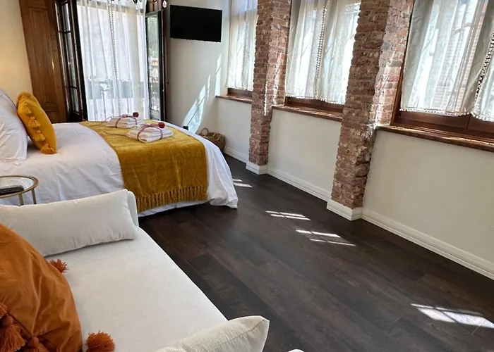 Claren'S Boutique Rooms