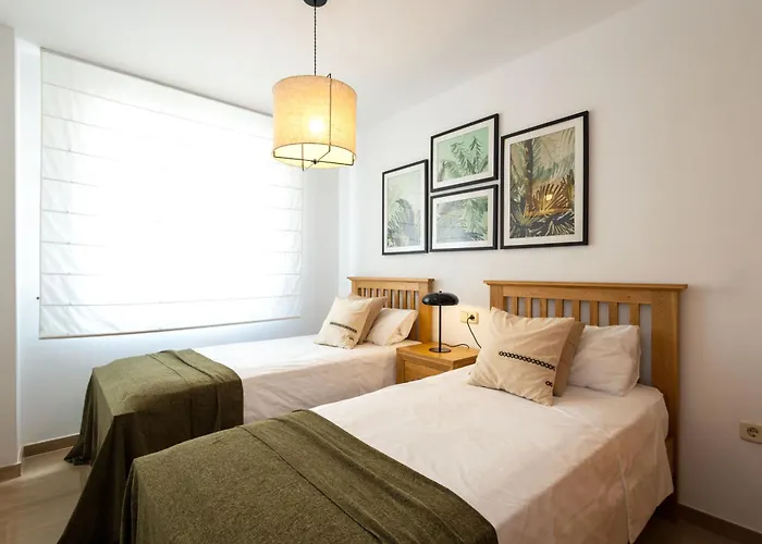 Golden Gardens, Ground Floor Apartment With Large Terrace, Smart Tv, Fibre Internet, Parking