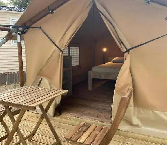 Camping Miramar Playa - camas individuales