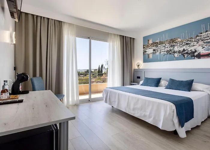 Hotel Abril