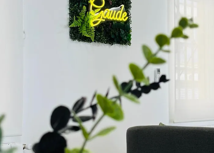 Gaude Apartamento de diseño con Patio