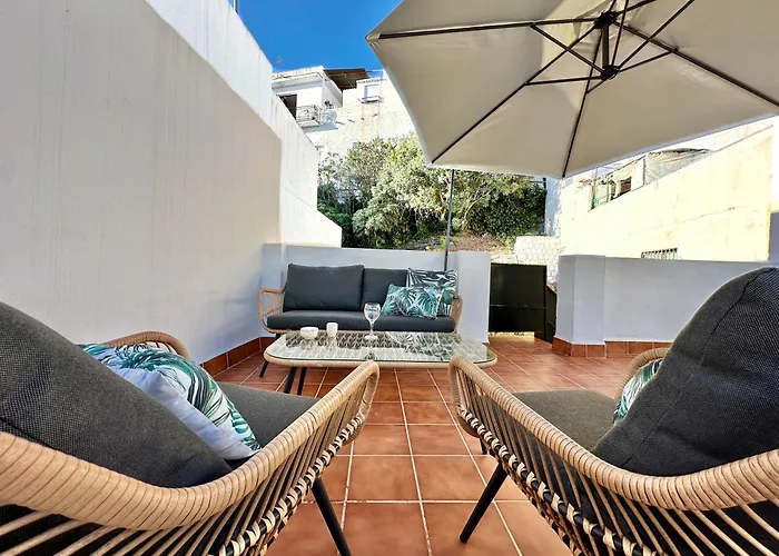 Casa Carmen Terraza y patio privado en Salobreña