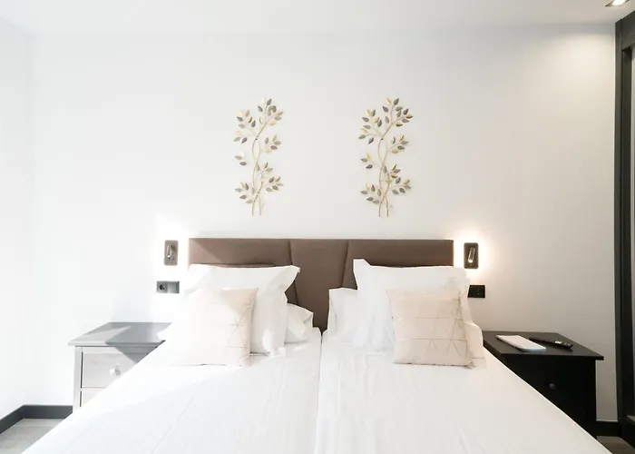 Apartamentos GO La Circular-Parking Gratuito - Zona libre de bajas emisiones