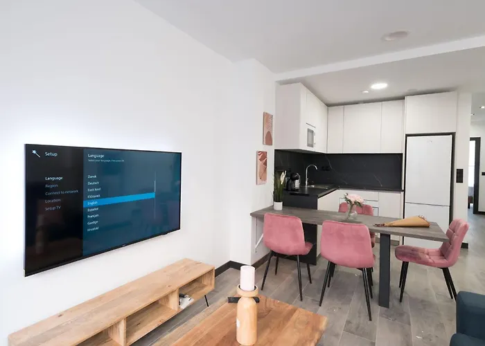 Apartamentos GO La Circular-Parking Gratuito - Zona libre de bajas emisiones