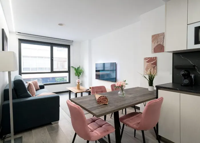 Apartamentos GO La Circular-Parking Gratuito - Zona libre de bajas emisiones
