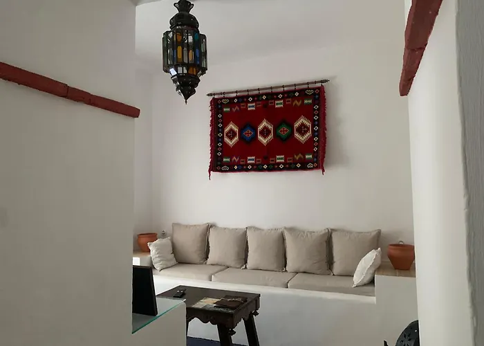 Casa Del Fogón, En La Calle Del Castillo