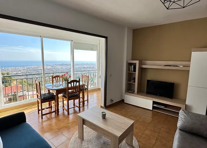 EL PARAISO, Apartamento en Mijas Pueblo con bonitas vistas a la costa y con piscina