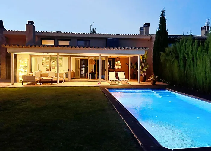 Villa Torrent Costa Brava, Con Piscina Privada!