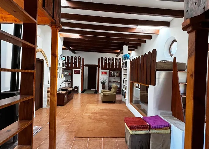 Albergue Mas de la Montaña del Cocodrilo