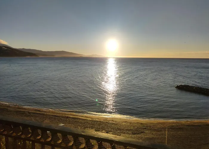 BALCON PLAYA Y PISCINA Velimar PONDOS